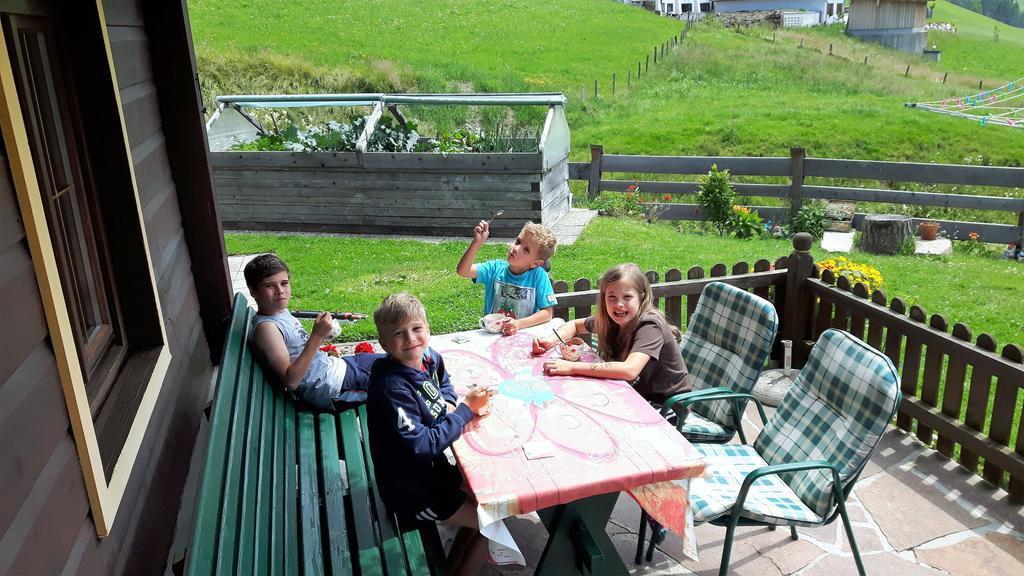 Bio-Bauernhof Hatzbauer Maria Alm am Steinernen Meer Exterior foto